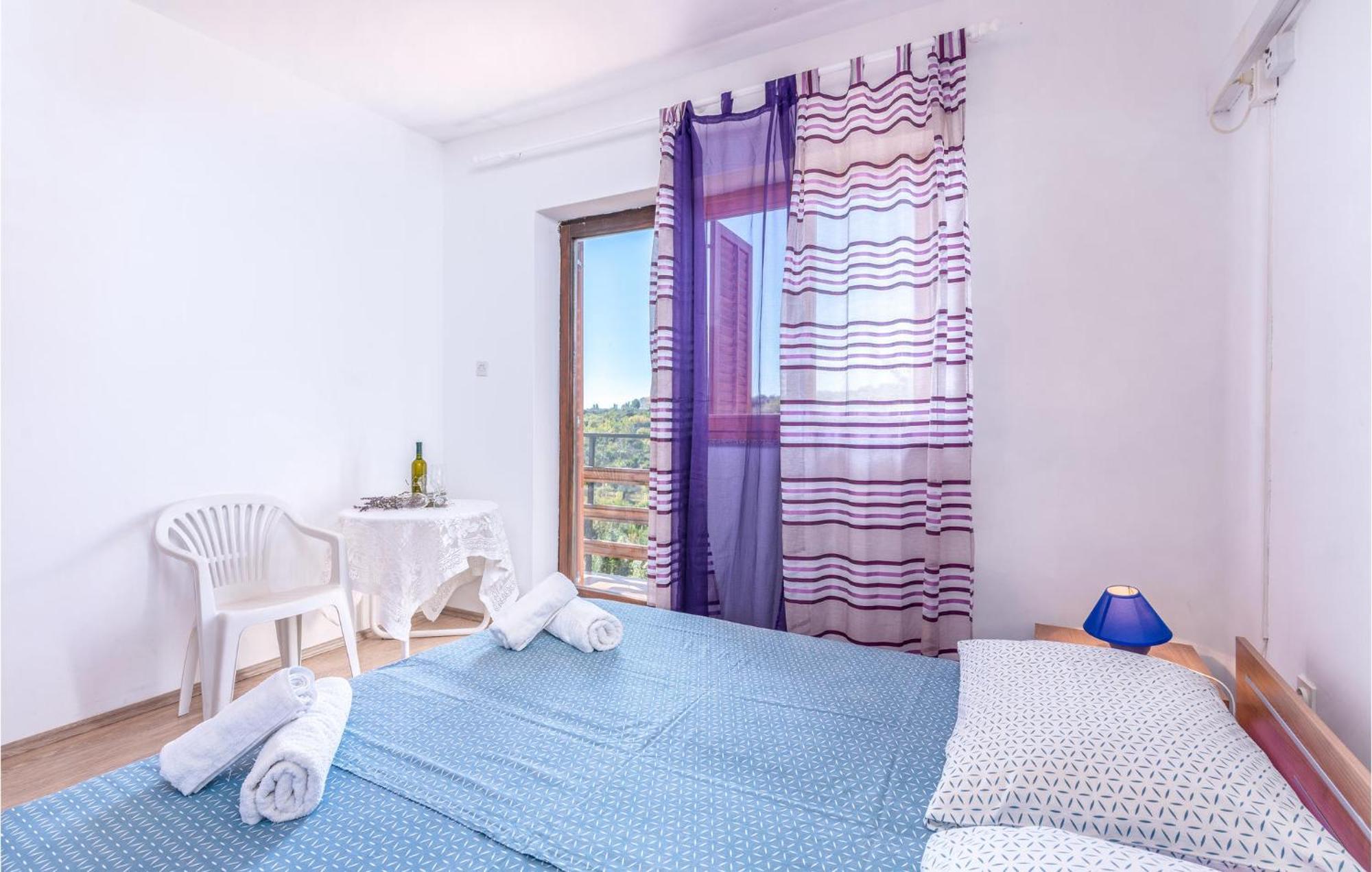 3 Bedroom Nice Apartment In Krk Krk Town Exterior photo